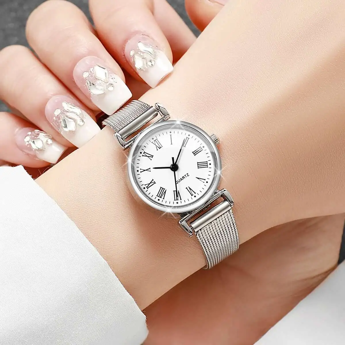 Fashion Roma Dial Women Quartz Watch Casual Mesh Band Ladies Wristwatches Reloj Mujer(Without Box)