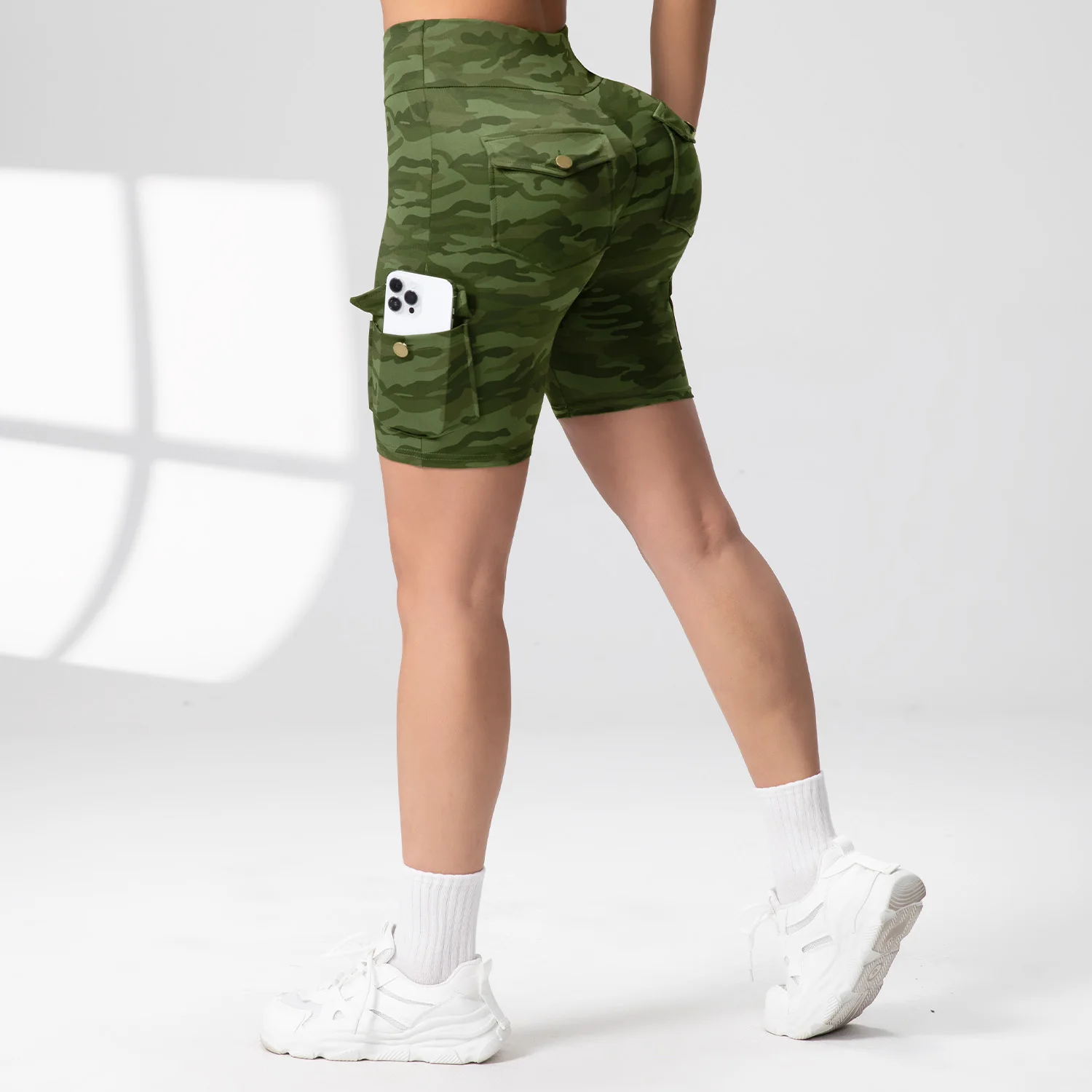 Camouflage Printed Women Shorts with Pockets Butt Lifting Tummy Tight Elastic Slim Outdoor Running Workout Shorts Streetwear