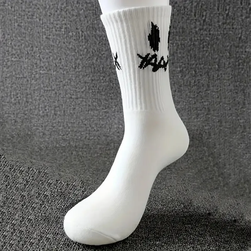 5/10 Pairs Men Women Graffiti Printed socks Street Style Soft Comfortable Sweat Absorbing Breathable Couple Sports Leisure Socks