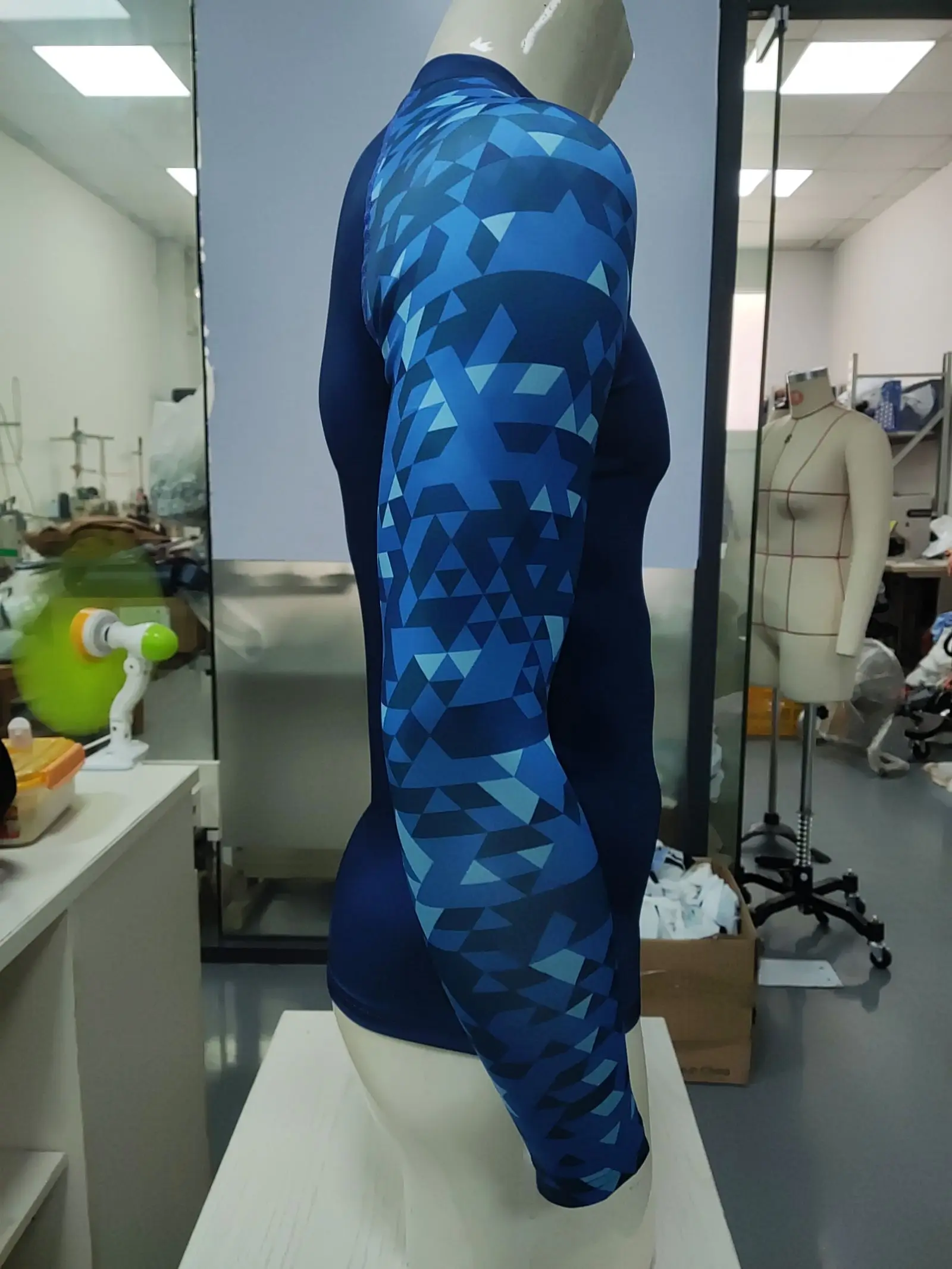 High Elasticity Couple UPF 50+ Long Sleeve Rash Guard Men Quick Dry Surf Shirt Sun Protection Swimwear for Swimming Beach Sports