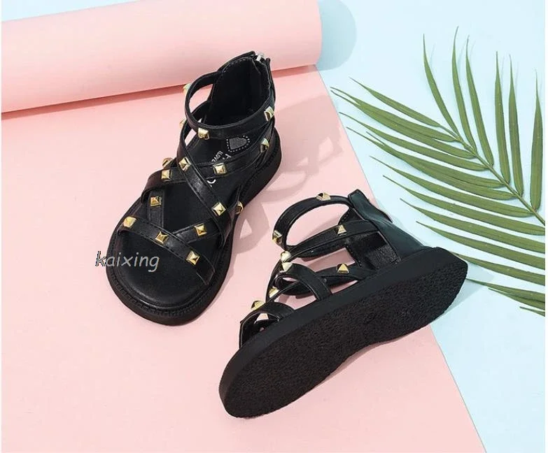 Summer New Kids Sandals Girls Princess Rivet Sandals Soft Children Beach Shoes Fashion Roman Sandals Size 21-36 Versatile
