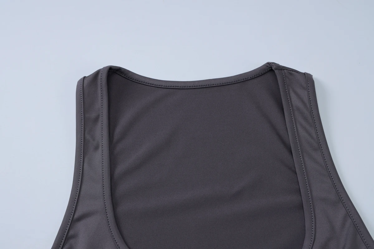 Hugcitar 2025 Summer Solid Straps Sexy Slim Crop Tank Top Women Casual Y2K Clothes Streetwear Party Sport Festivak Wholesale