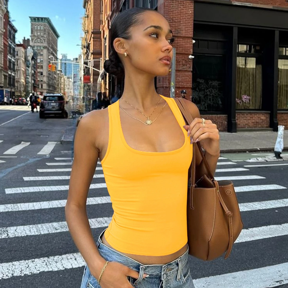 Hugcitar 2025 Summer Solid Straps Sexy Slim Crop Tank Top Women Casual Y2K Clothes Streetwear Party Sport Festivak Wholesale