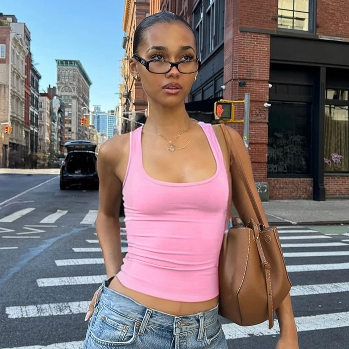 Hugcitar 2025 Summer Solid Straps Sexy Slim Crop Tank Top Women Casual Y2K Clothes Streetwear Party Sport Festivak Wholesale