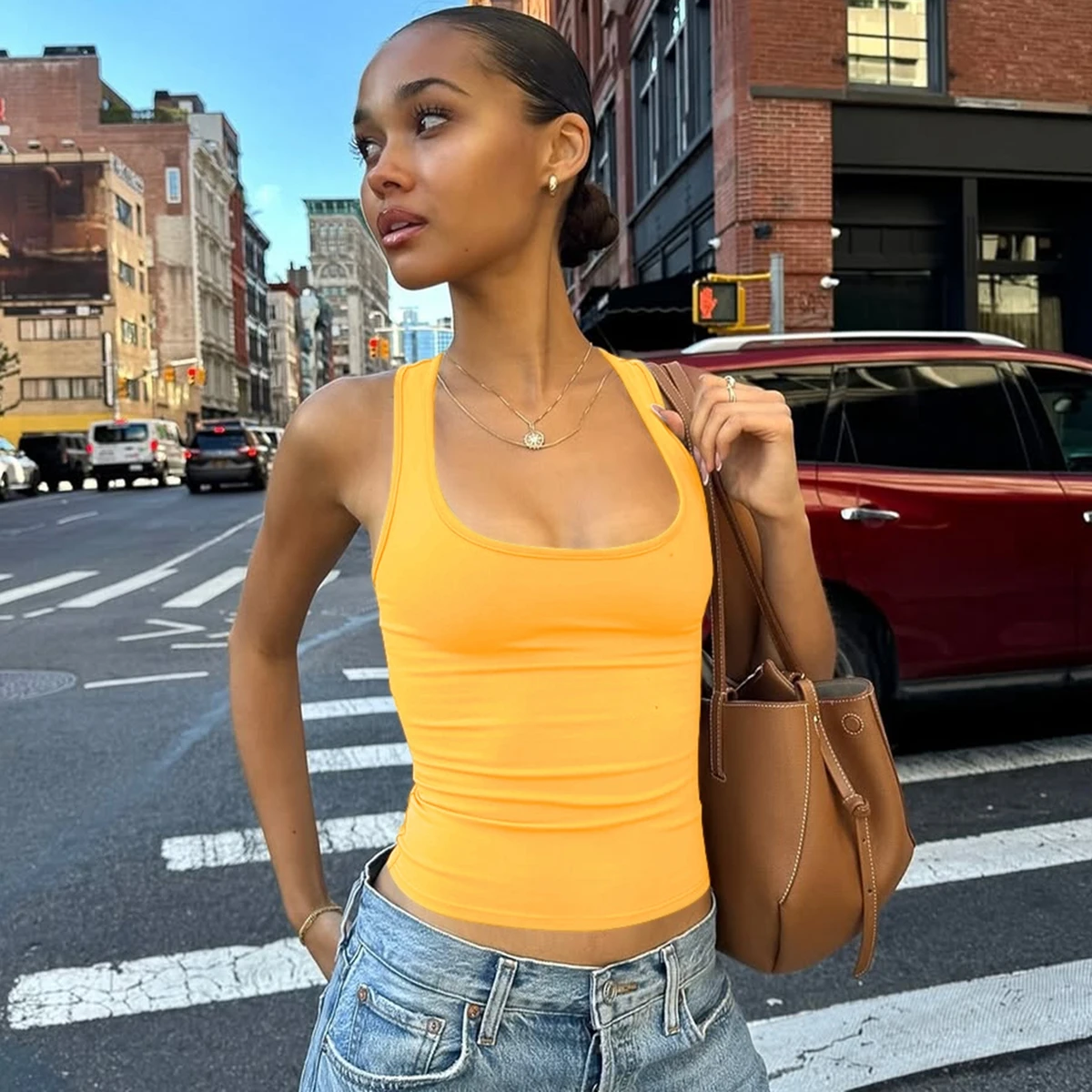 Hugcitar 2025 Summer Solid Straps Sexy Slim Crop Tank Top Women Casual Y2K Clothes Streetwear Party Sport Festivak Wholesale