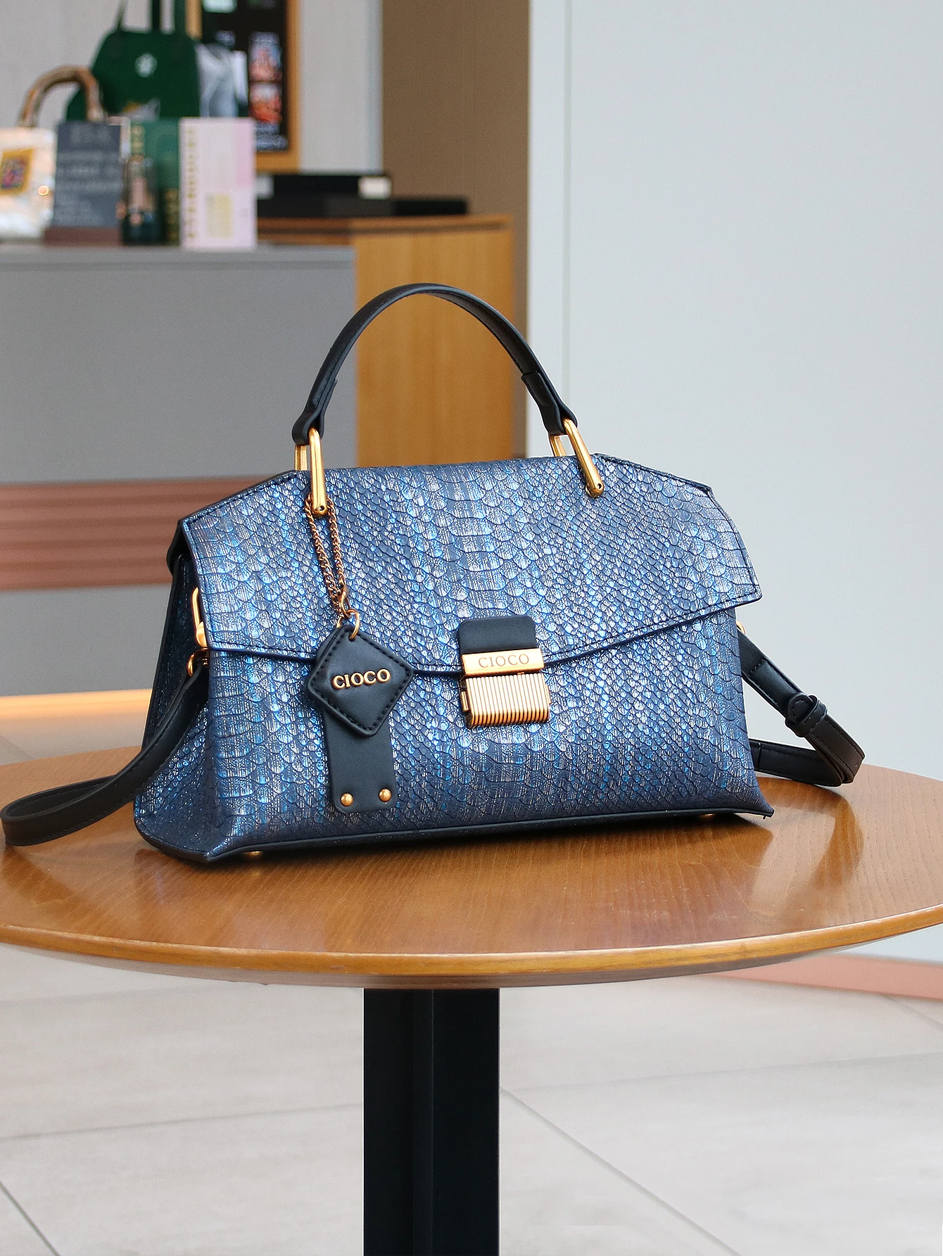2026 New Retro Blue Snake-Shaped High-Grade Handbag Fashion Luxury Handbag Lightweight Large-Capacity One-Shoulder Mensen