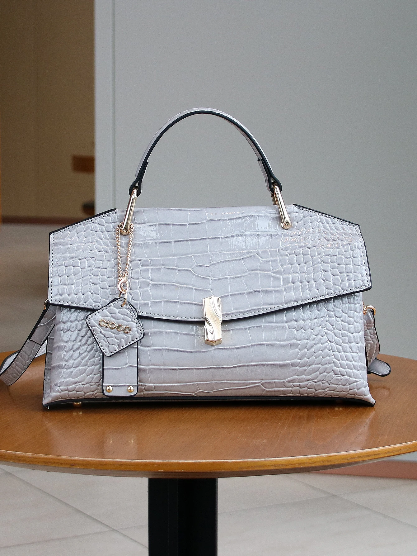 2026 New Retro Blue Snake-Shaped High-Grade Handbag Fashion Luxury Handbag Lightweight Large-Capacity One-Shoulder Mensen