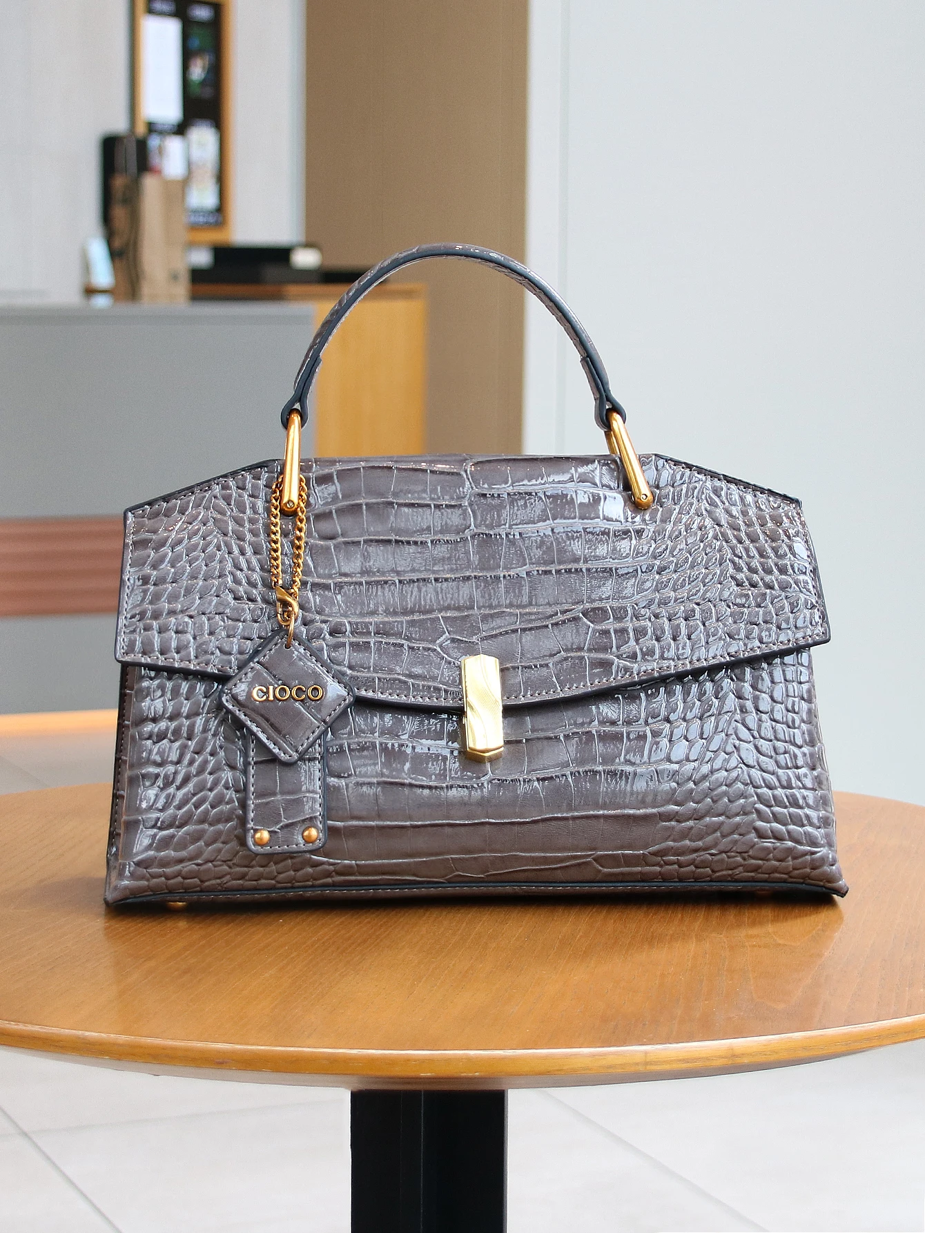 2026 New Retro Blue Snake-Shaped High-Grade Handbag Fashion Luxury Handbag Lightweight Large-Capacity One-Shoulder Mensen
