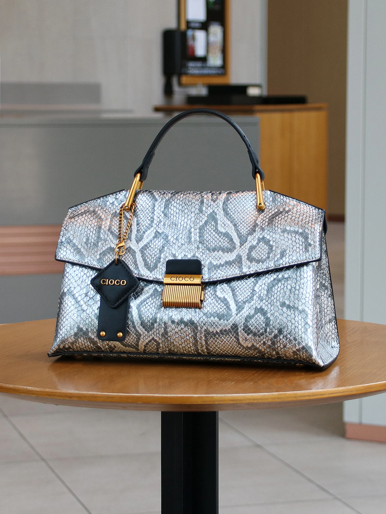 2026 New Retro Blue Snake-Shaped High-Grade Handbag Fashion Luxury Handbag Lightweight Large-Capacity One-Shoulder Mensen