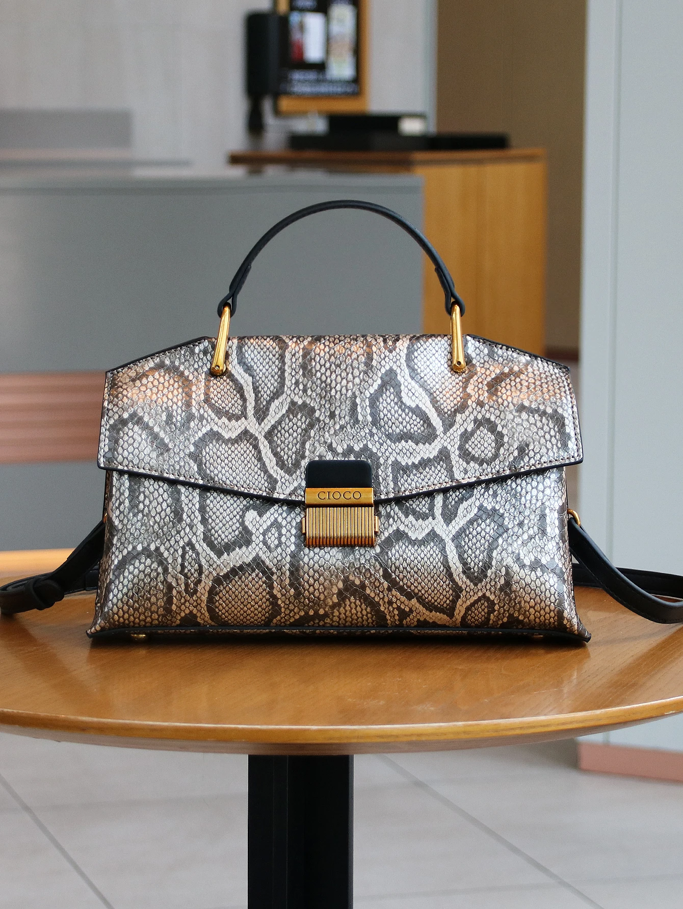 2026 New Retro Blue Snake-Shaped High-Grade Handbag Fashion Luxury Handbag Lightweight Large-Capacity One-Shoulder Mensen