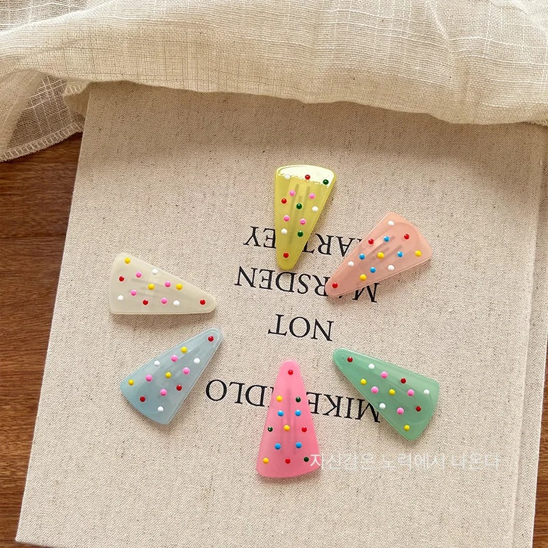 2pcs/set Cute Jelly Color Korean Fashion Kids Girl Hair Clip Triangle Candy Sweet Barrttes for Children BB's Clip Headwear