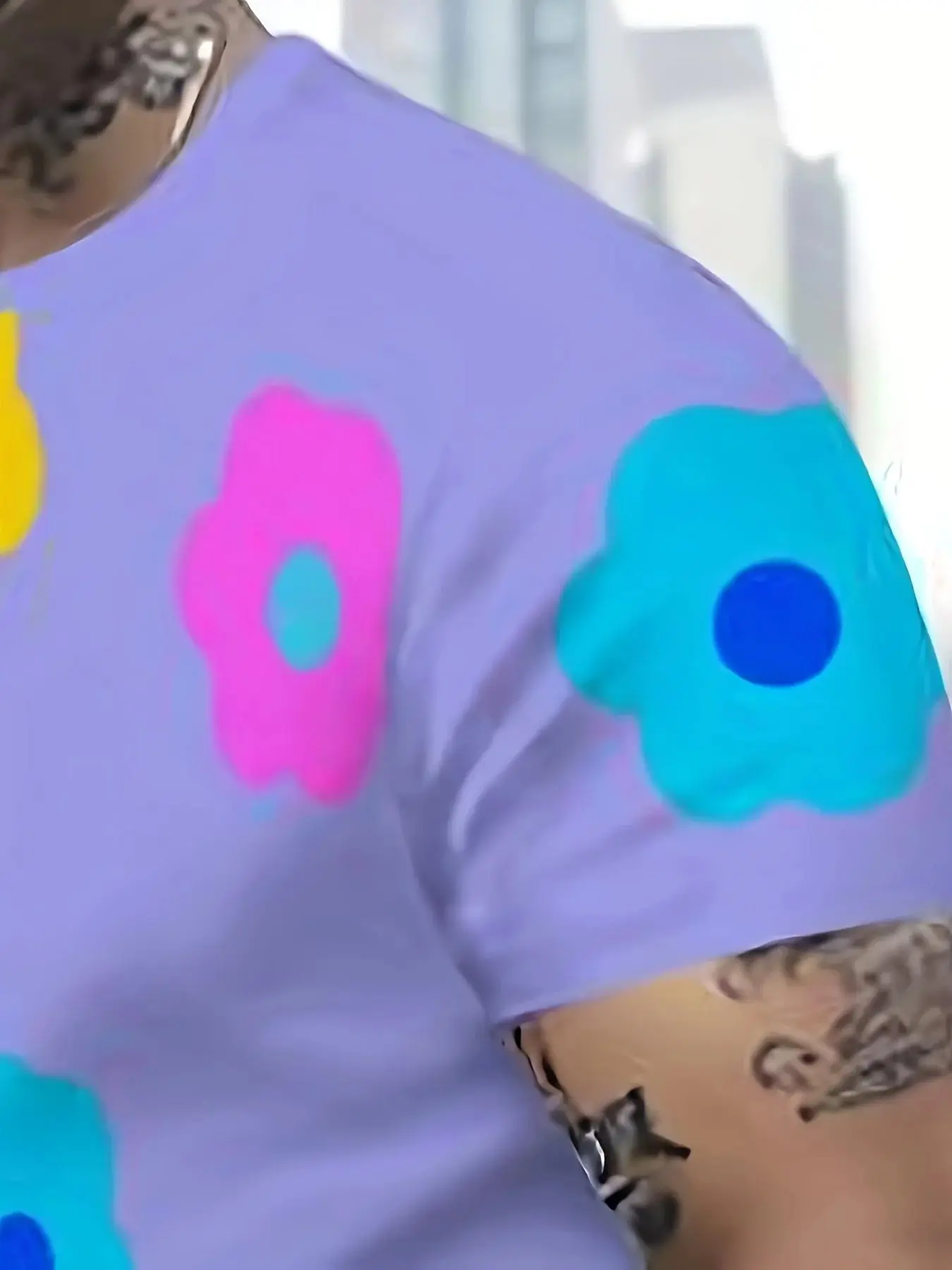 Summer 2025 New Men's Set with Colorful Flower Prints, Casual Set with Round Neck, Short Sleeve T-Shirt and Shorts, Summer Outdo