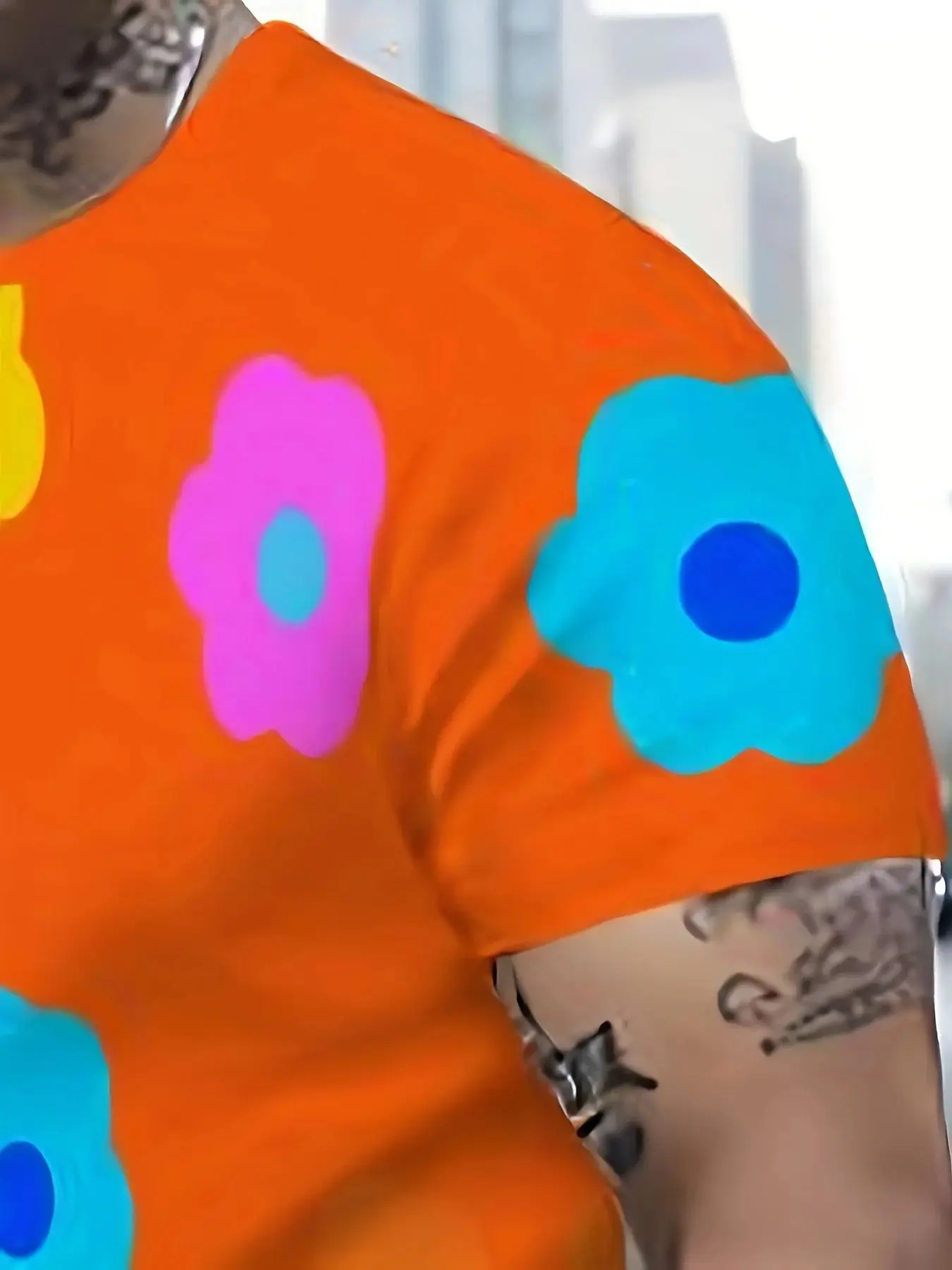 Summer 2025 New Men's Set with Colorful Flower Prints, Casual Set with Round Neck, Short Sleeve T-Shirt and Shorts, Summer Outdo