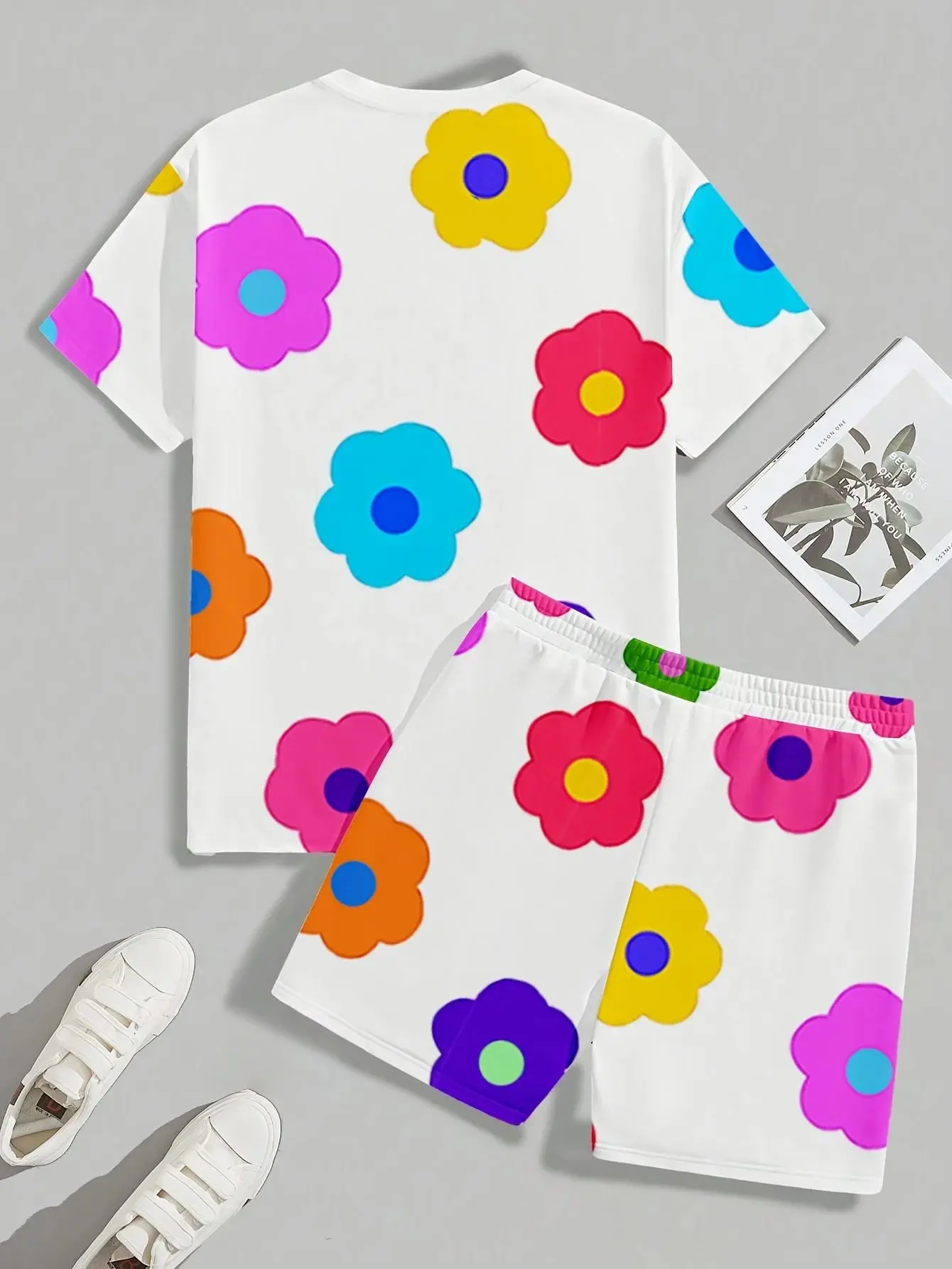 Summer 2025 New Men's Set with Colorful Flower Prints, Casual Set with Round Neck, Short Sleeve T-Shirt and Shorts, Summer Outdo