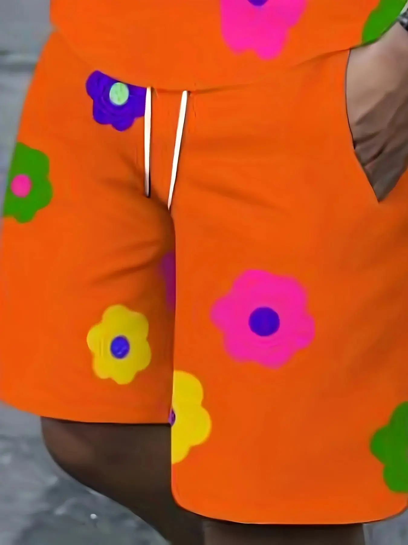 Summer 2025 New Men's Set with Colorful Flower Prints, Casual Set with Round Neck, Short Sleeve T-Shirt and Shorts, Summer Outdo