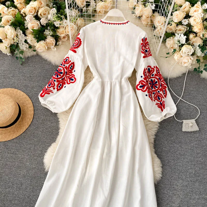 Women Autumn Dresses Bohemian Embroidered Flower O-Neck Lantern Sleeve High Waist Pleated Dress All-match Female Vestidos PL393