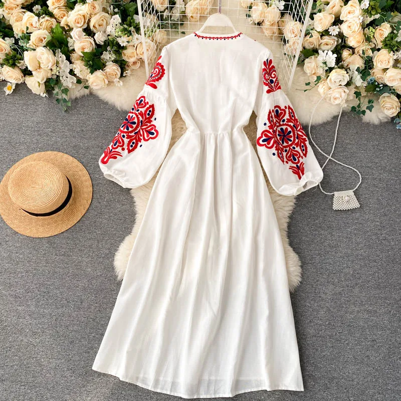 Women Autumn Dresses Bohemian Embroidered Flower O-Neck Lantern Sleeve High Waist Pleated Dress All-match Female Vestidos PL393