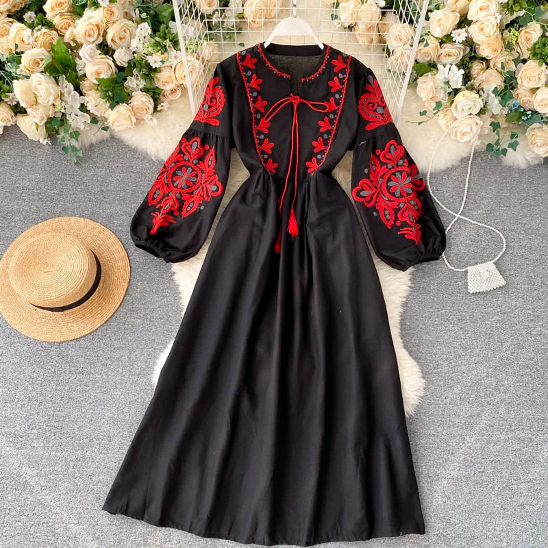 Women Autumn Dresses Bohemian Embroidered Flower O-Neck Lantern Sleeve High Waist Pleated Dress All-match Female Vestidos PL393