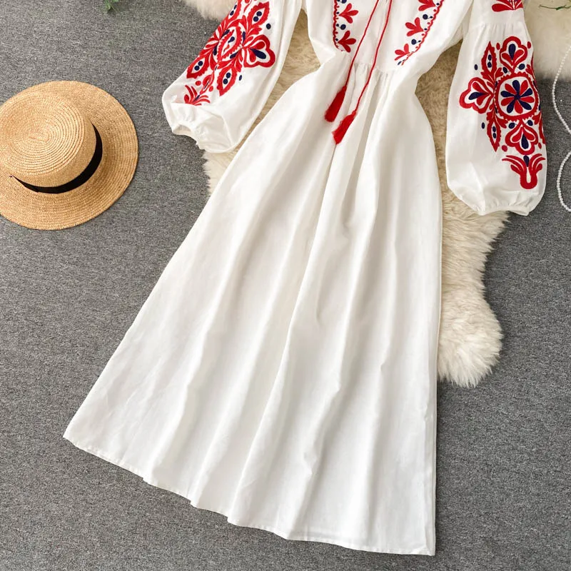 Women Autumn Dresses Bohemian Embroidered Flower O-Neck Lantern Sleeve High Waist Pleated Dress All-match Female Vestidos PL393