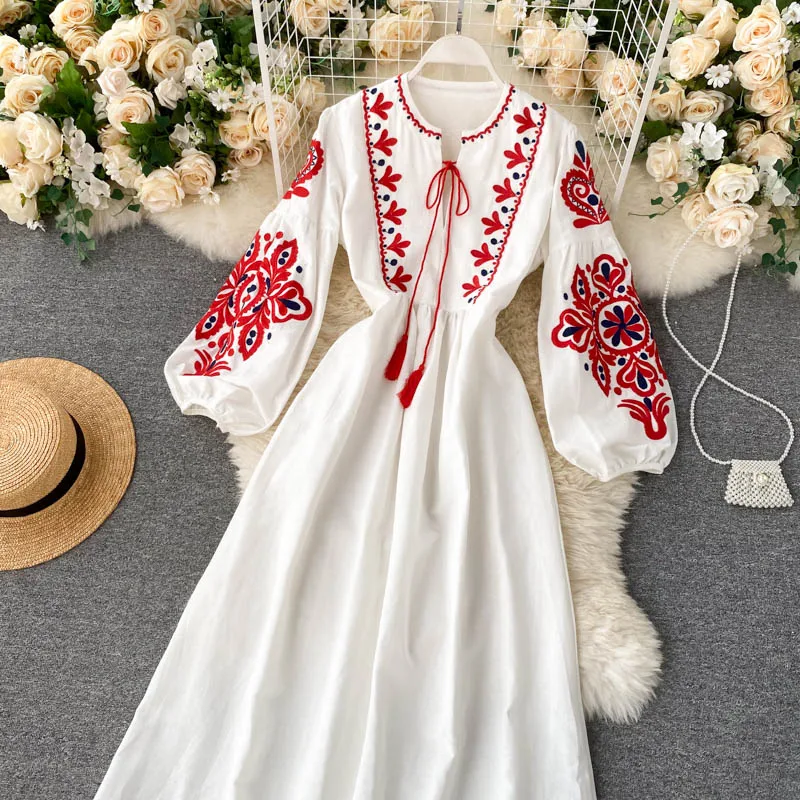 Women Autumn Dresses Bohemian Embroidered Flower O-Neck Lantern Sleeve High Waist Pleated Dress All-match Female Vestidos PL393