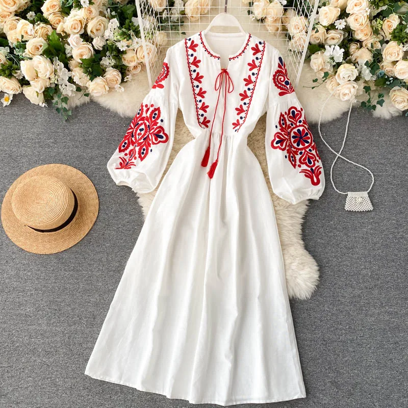 Women Autumn Dresses Bohemian Embroidered Flower O-Neck Lantern Sleeve High Waist Pleated Dress All-match Female Vestidos PL393
