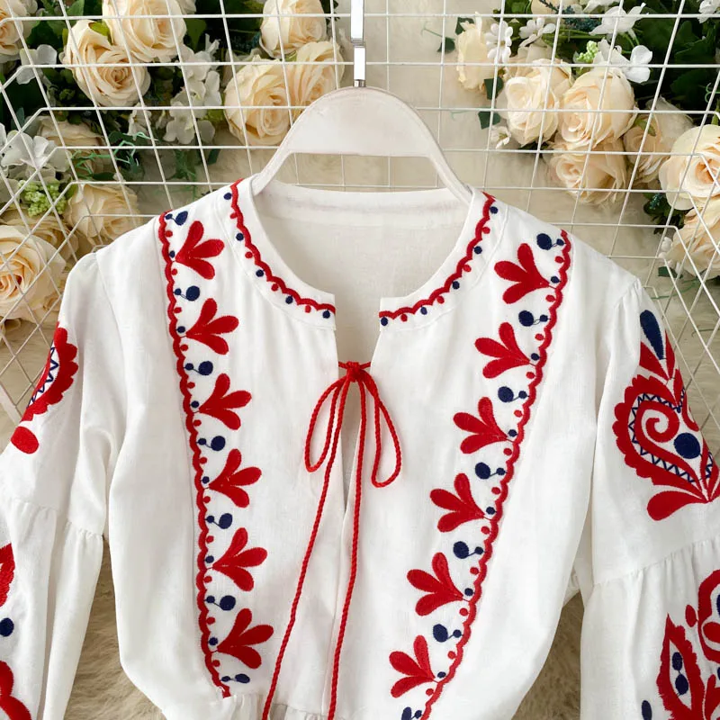 Women Autumn Dresses Bohemian Embroidered Flower O-Neck Lantern Sleeve High Waist Pleated Dress All-match Female Vestidos PL393