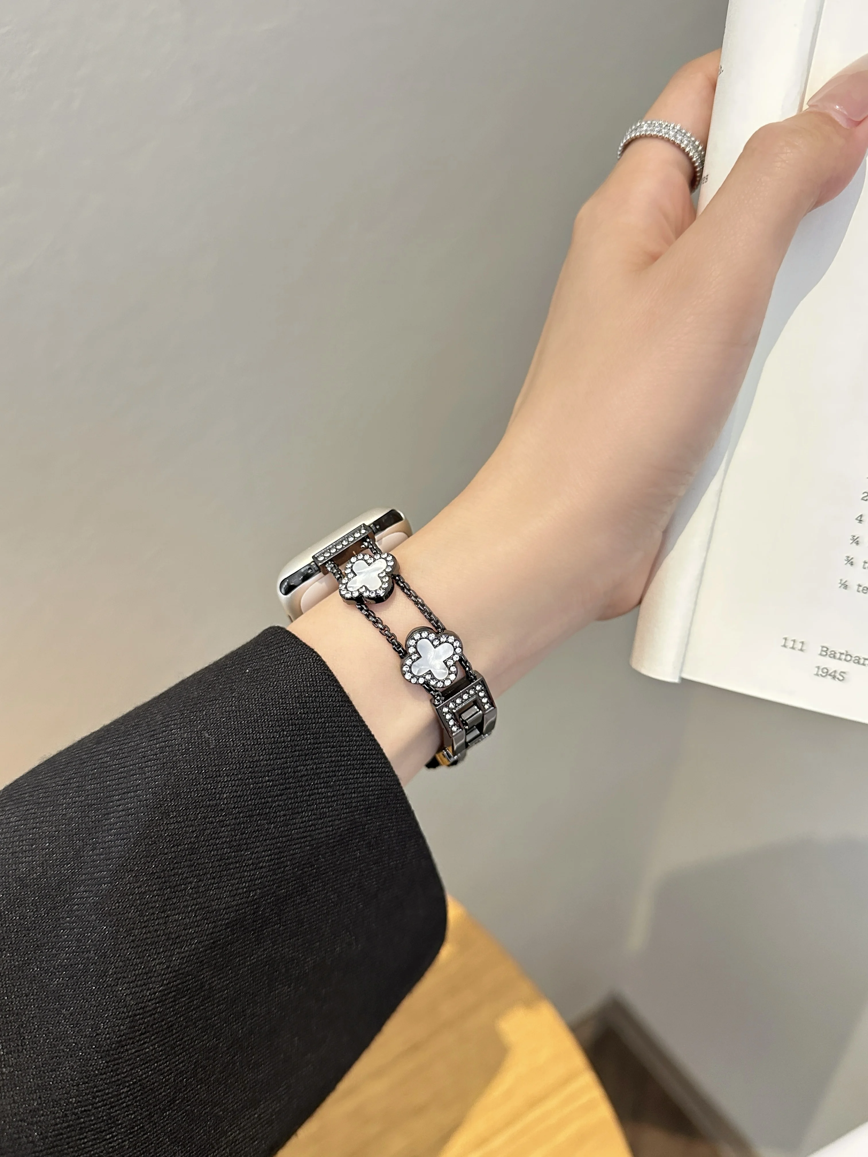 High quality Stainless steel bracelet link For Apple Watch band Series 11/8/7/6/10 40mm 41mm 38mm 42mm 44mm 45mm 46mm Strap