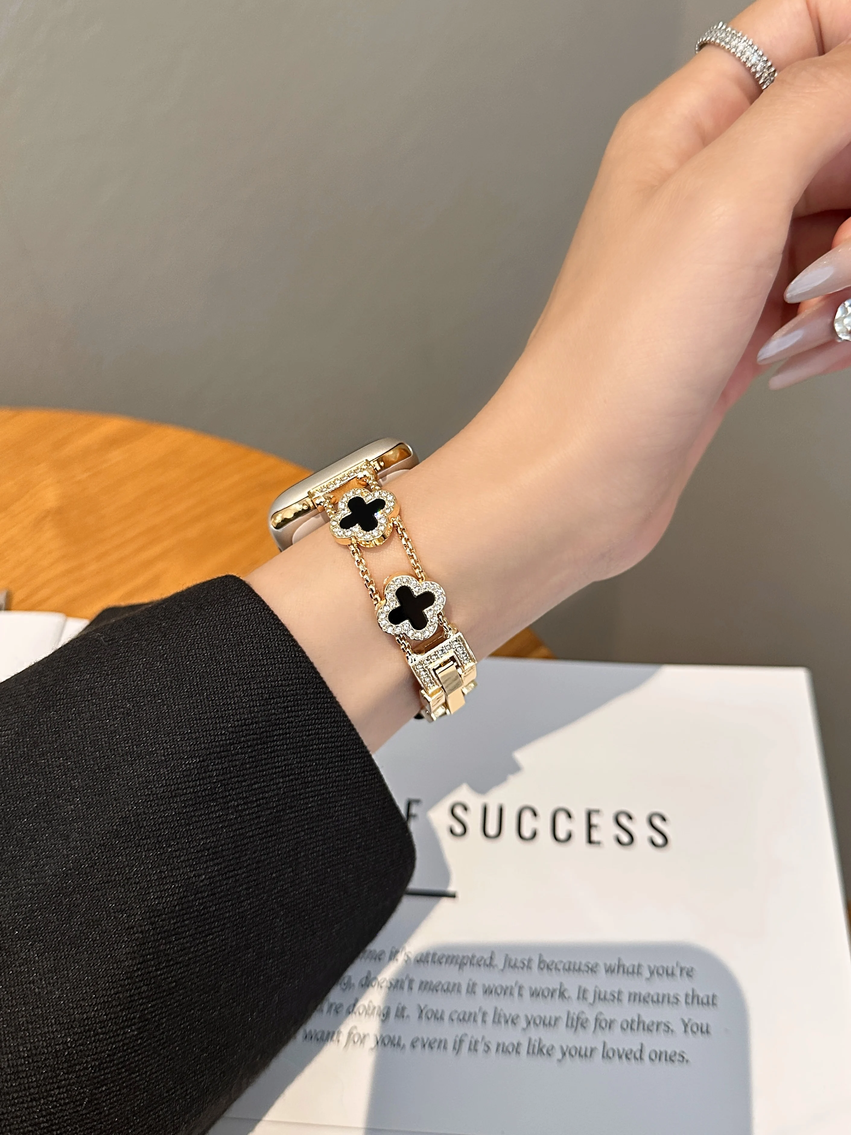High quality Stainless steel bracelet link For Apple Watch band Series 11/8/7/6/10 40mm 41mm 38mm 42mm 44mm 45mm 46mm Strap