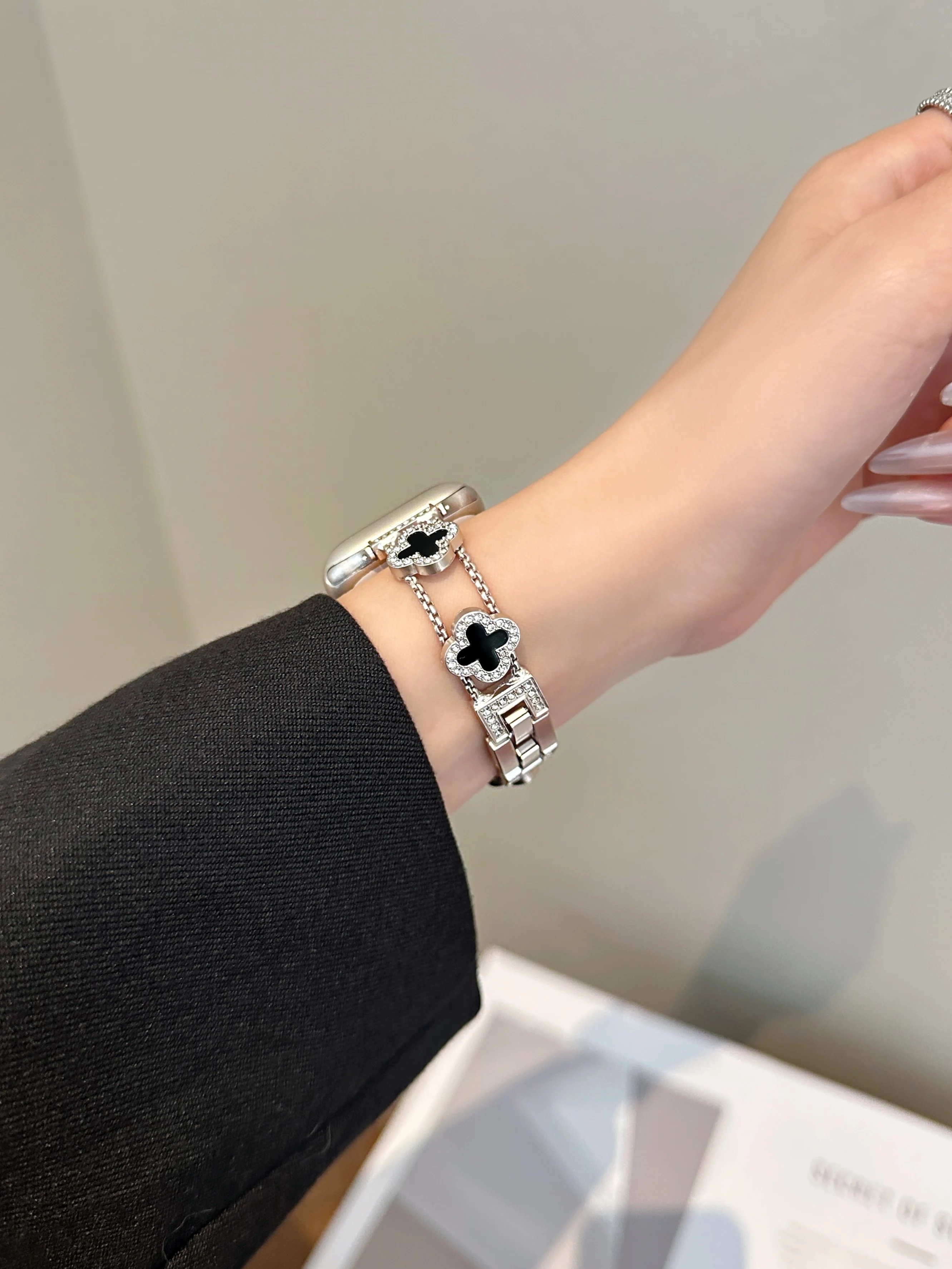 High quality Stainless steel bracelet link For Apple Watch band Series 11/8/7/6/10 40mm 41mm 38mm 42mm 44mm 45mm 46mm Strap