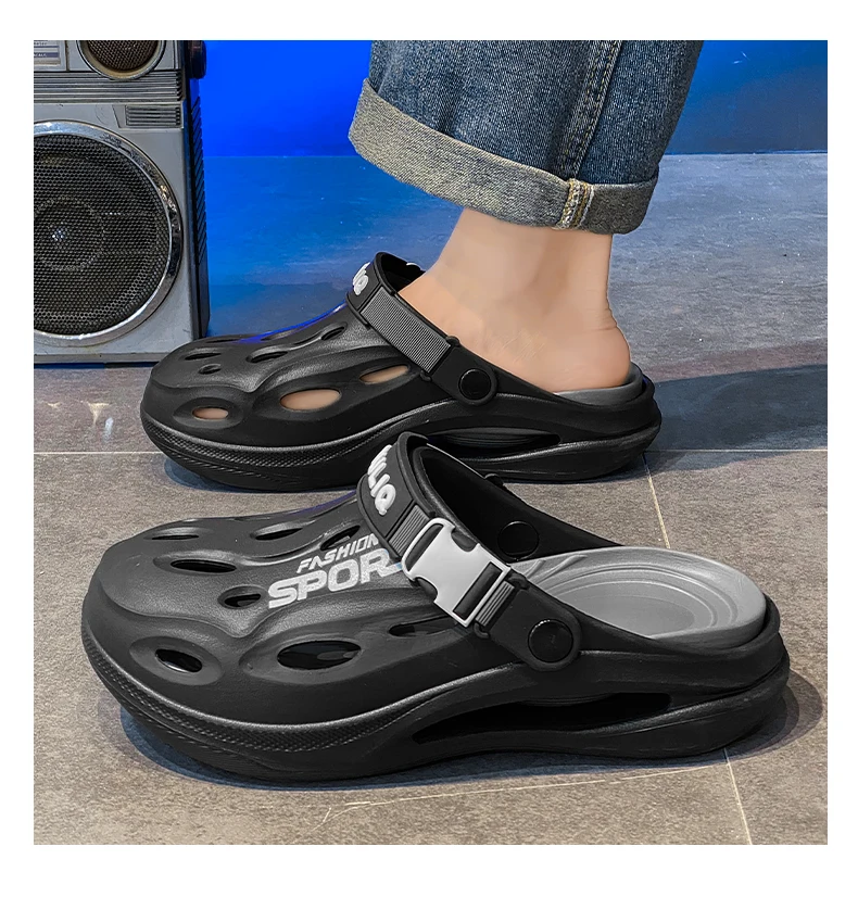 A Pair of Men's New Clogs, Summer New Wear-Resistant, Non-Slip Sports Beach Shoes, Soft-Soled Comfortable Men's Shoes for Driving