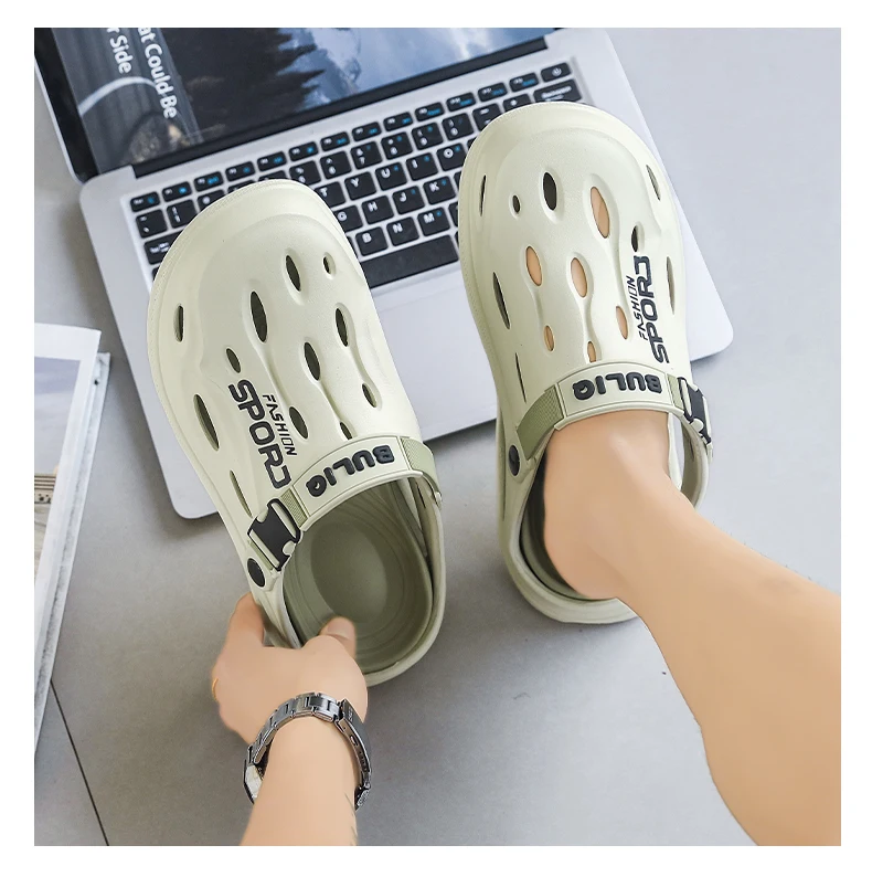 A Pair of Men's New Clogs, Summer New Wear-Resistant, Non-Slip Sports Beach Shoes, Soft-Soled Comfortable Men's Shoes for Driving