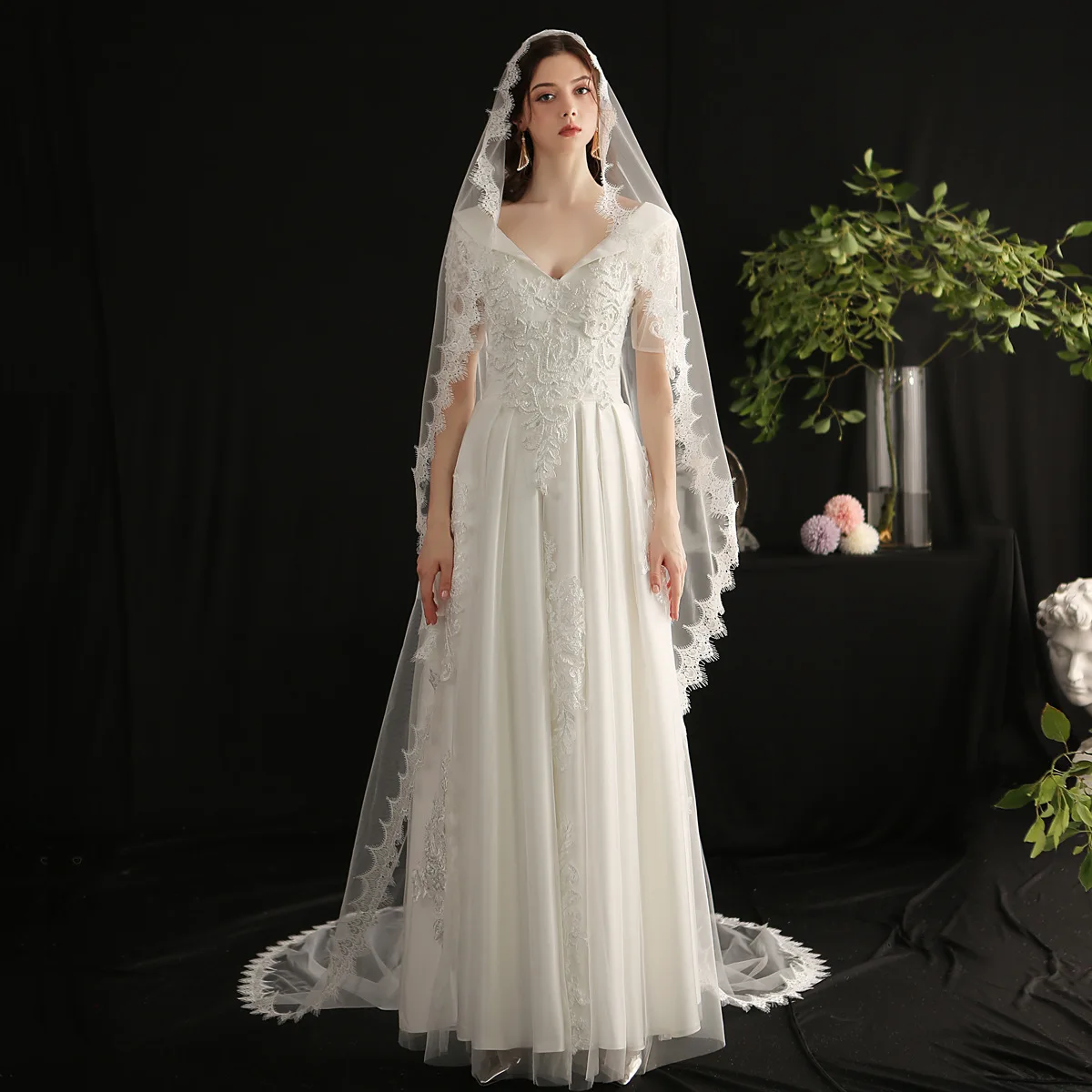 One Layer Full Edge with Eye Lash Lace Wedding Veil 3M 4M With Comb Elegant Long Bridal Veil