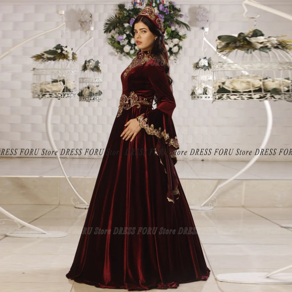 Elegant Burgundy Moroccan Kaftan Evening Dress A Line Bead High Callor Muslim Formal Robe Velour Dubai Lace Celebrity Party Gown