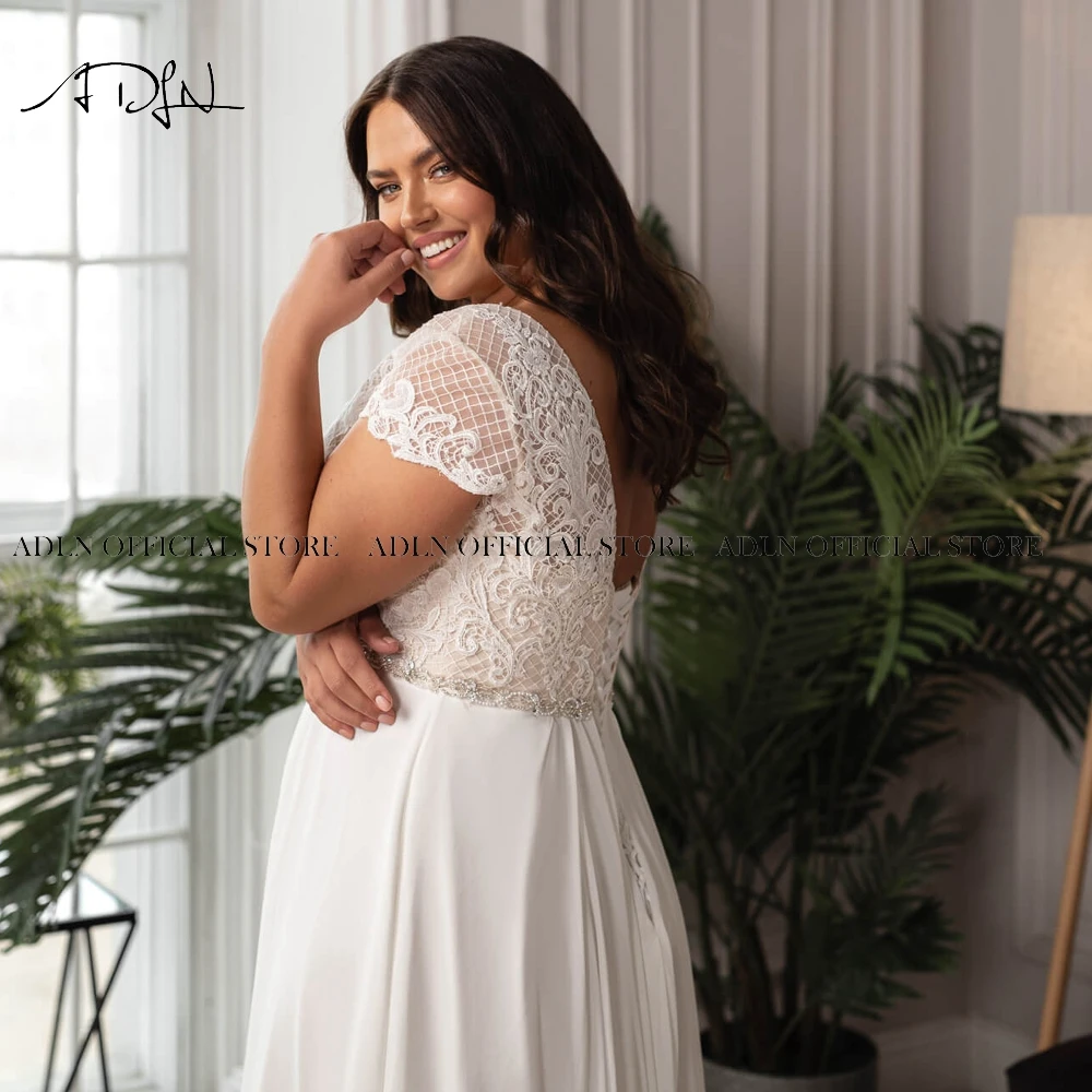 Elegant Chiffon Plus Size Wedding Dress Customized V-neck Short Sleeves Beaded Bridal Gown with Lace-up Back Robe de Mariage
