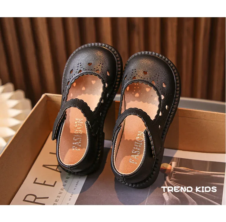 Girls Sweet Leather Shoes 2025 Spring Autumn Fashion Kids Mary Janes with Cut-outs Heart Princess Children Dress Shoes Soft Chic