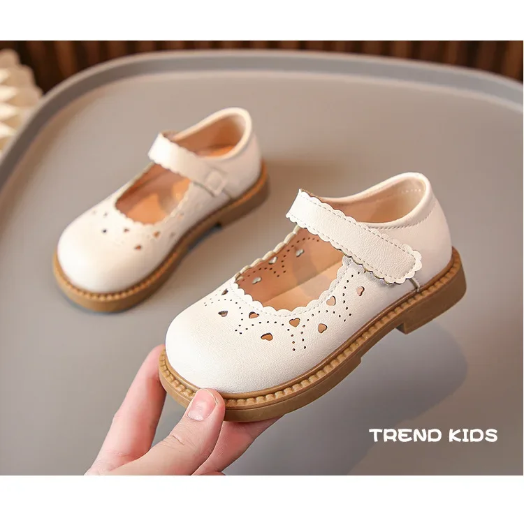 Girls Sweet Leather Shoes 2025 Spring Autumn Fashion Kids Mary Janes with Cut-outs Heart Princess Children Dress Shoes Soft Chic