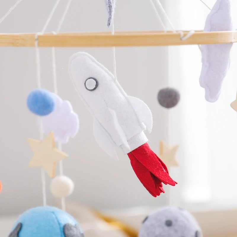 Baby Crib Mobile Wooden Wind Chime Bed Bell,Animal Crib Mobile With Music for Girls and Boys,Comfort Crib Hanging Bracket Toy