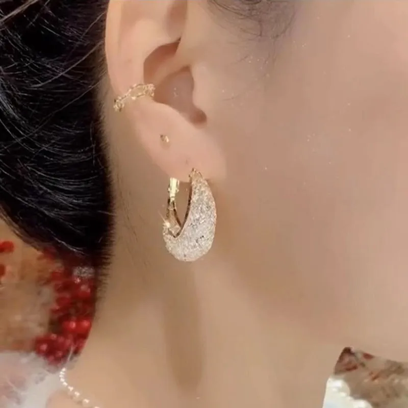 New Fashion Trend Unique Design Elegant Exquisite Light Luxury Zircon Butterfly Earrings Female Jewelry Party Gift Wholesale