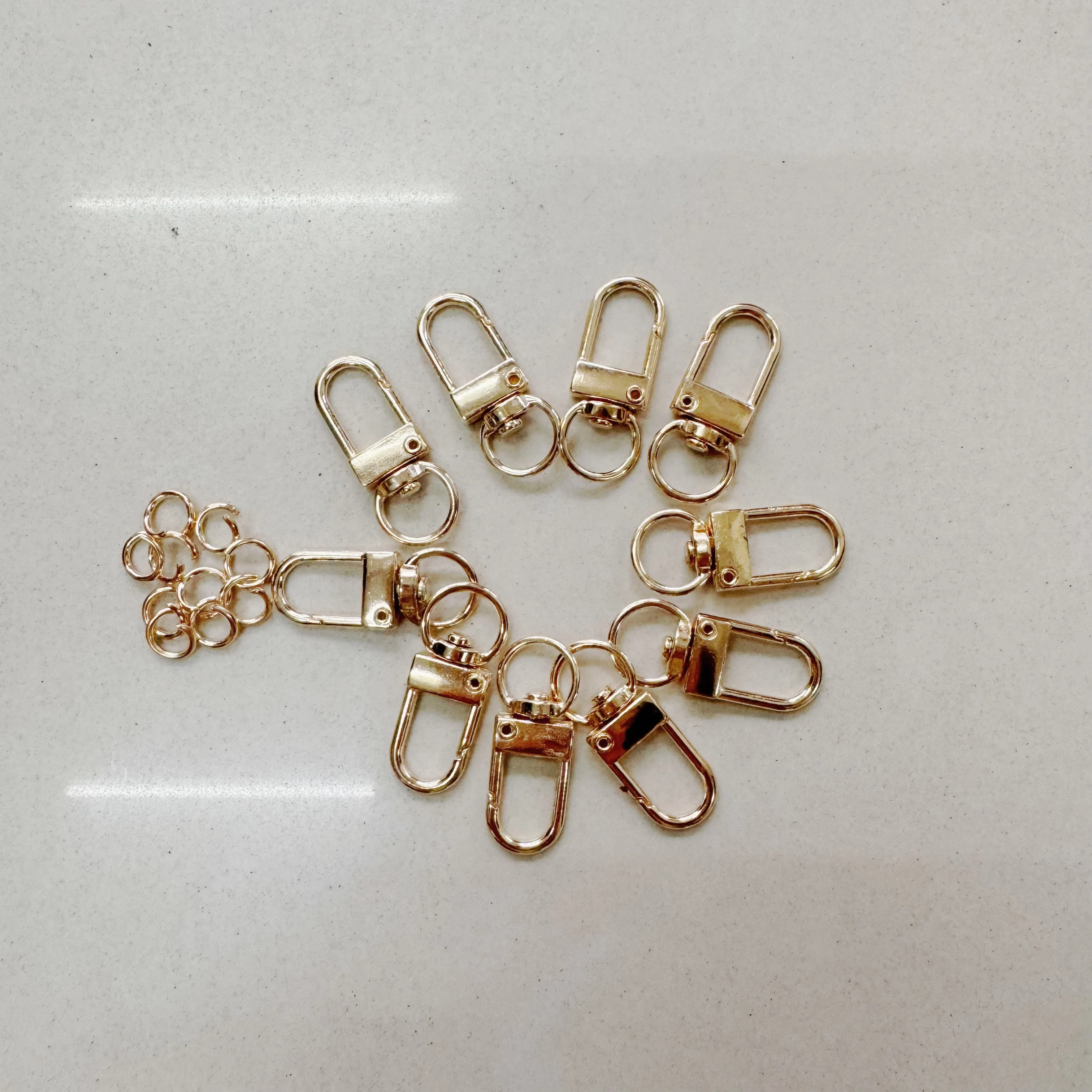 10/20/30Pcs Cute Dog DIY Keychain Metal Handmade for Making Alloy Key Chain Cute Keyring Gift for Fans