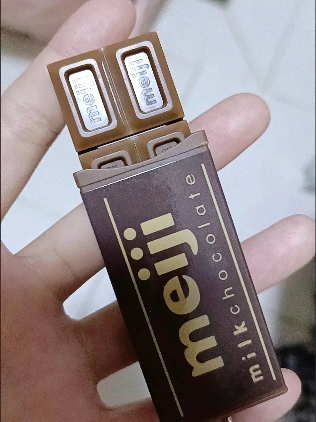Fidget Toy Simulated Meiji Chocolate Bendy Snap-And-Play Stress Relief Jp Style Keychain Pendant Funny Gifts Creative Gadgets