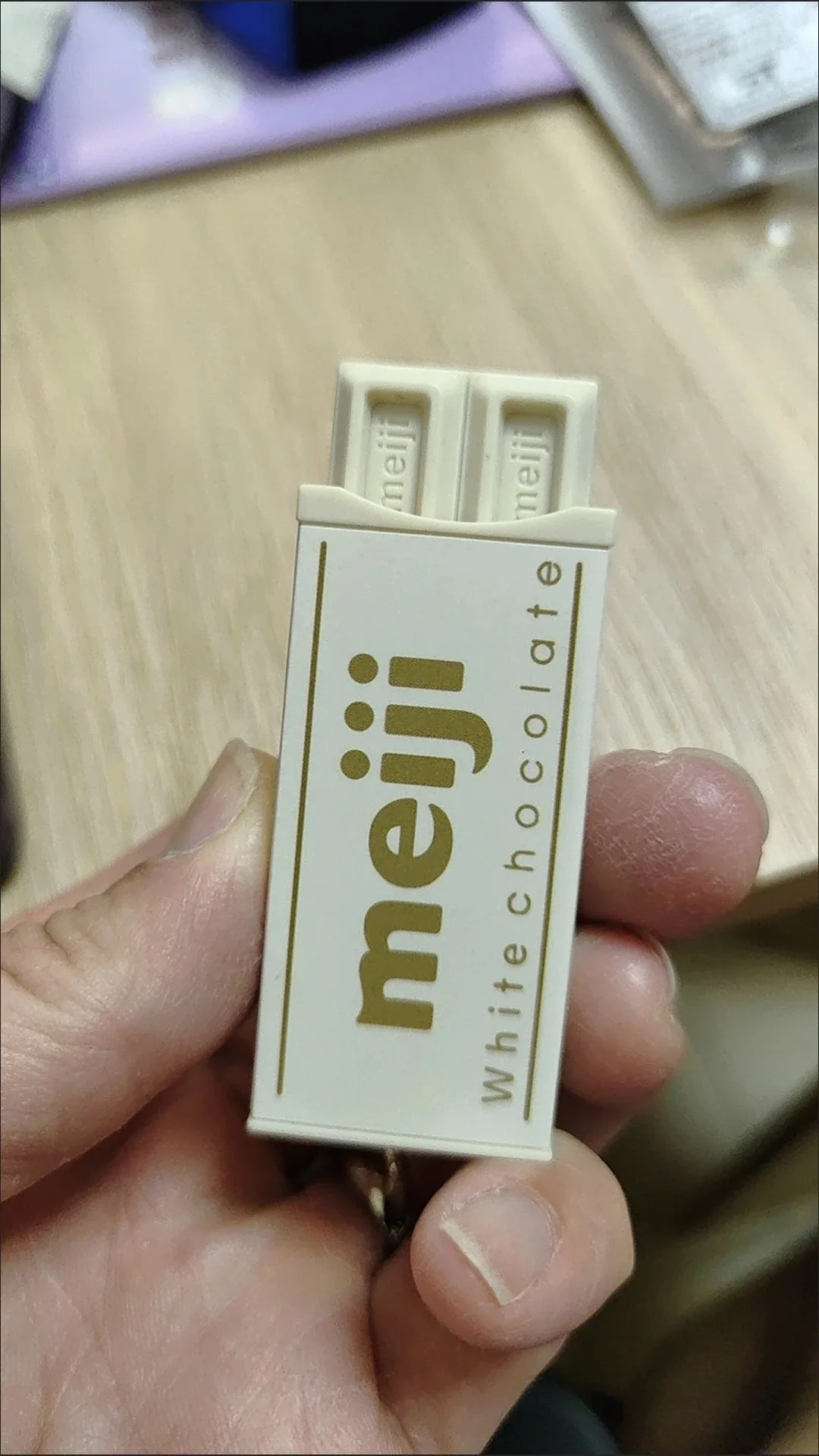 Fidget Toy Simulated Meiji Chocolate Bendy Snap-And-Play Stress Relief Jp Style Keychain Pendant Funny Gifts Creative Gadgets