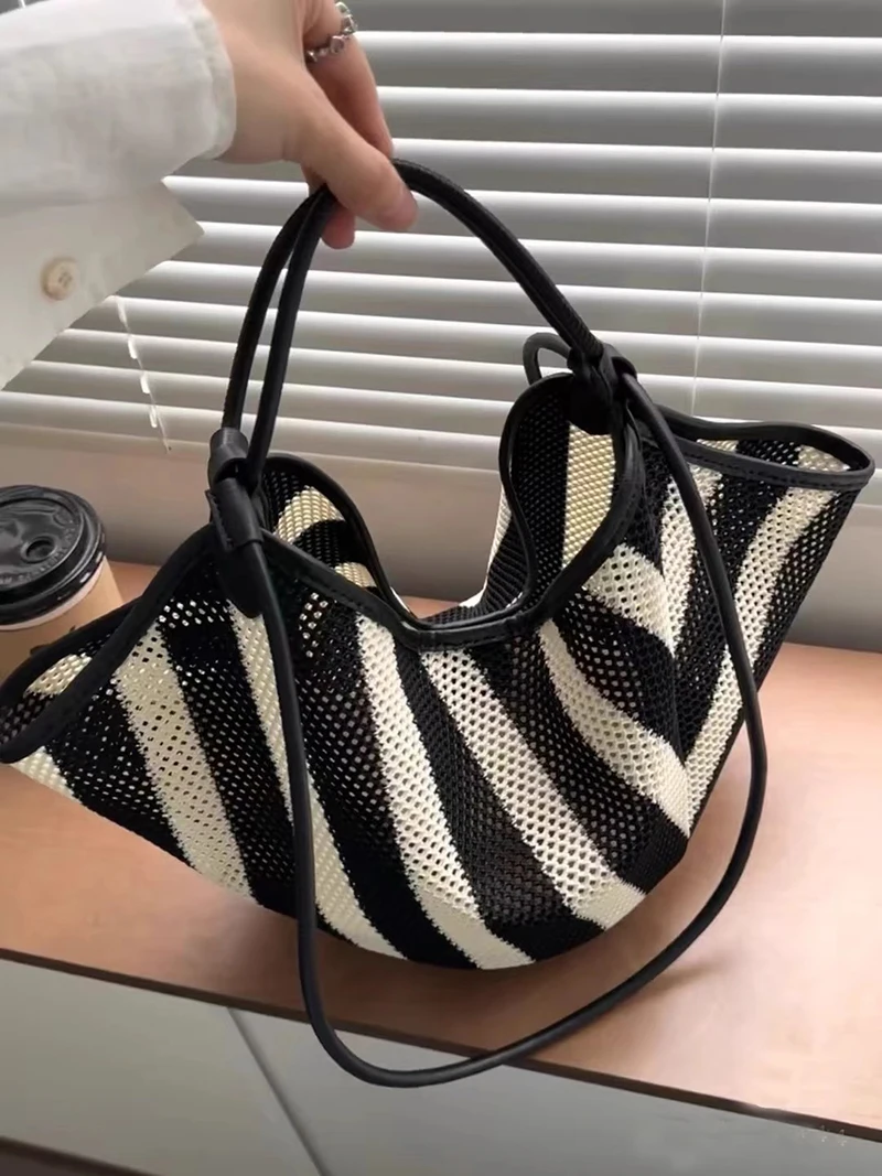 HIGHREAL Forest Lazy Style Crossbody Bag Bohemian Handmade Grass Woven Bag Leisure Vacation Beach Women's Woven Dumpling Bun