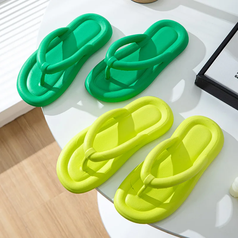 Soft Sole EVA Women's Flip Flops 2024 Summer Beach Non-slip Cloud Slippers Women Thick Platform Clip Toe Bathroom Slides