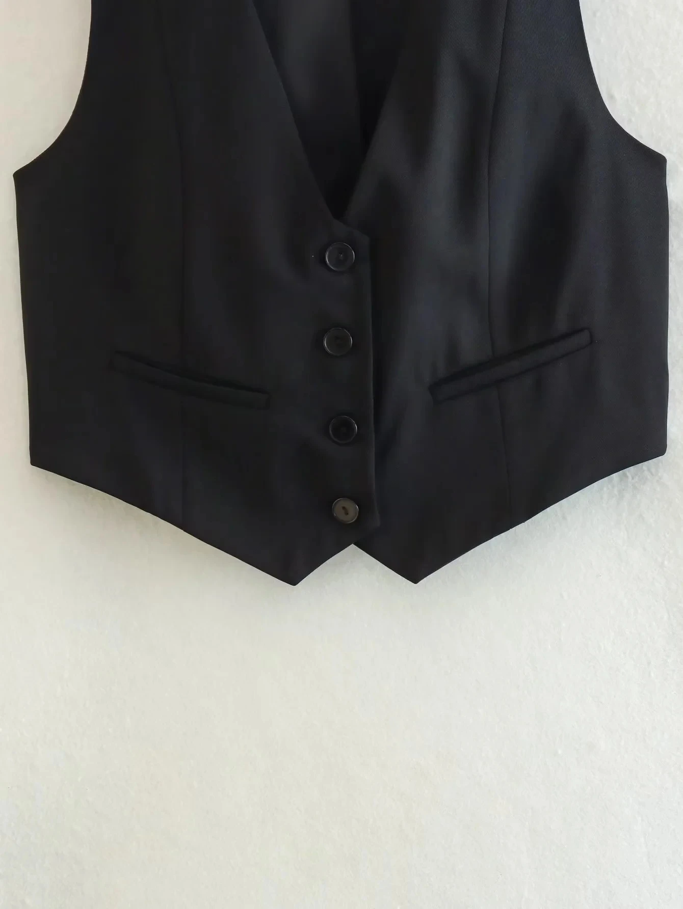 HH Fashion Women Vest Sleeveless Vests for Women Chic V-Neck Single-Breasted Ladies Elegant White Waistcoat Tops
