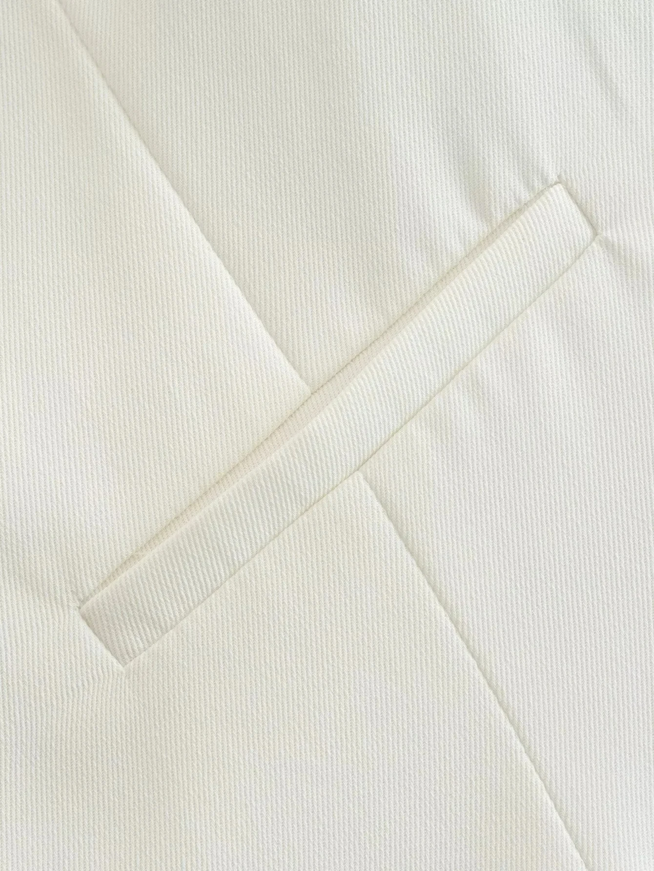 HH Fashion Women Vest Sleeveless Vests for Women Chic V-Neck Single-Breasted Ladies Elegant White Waistcoat Tops