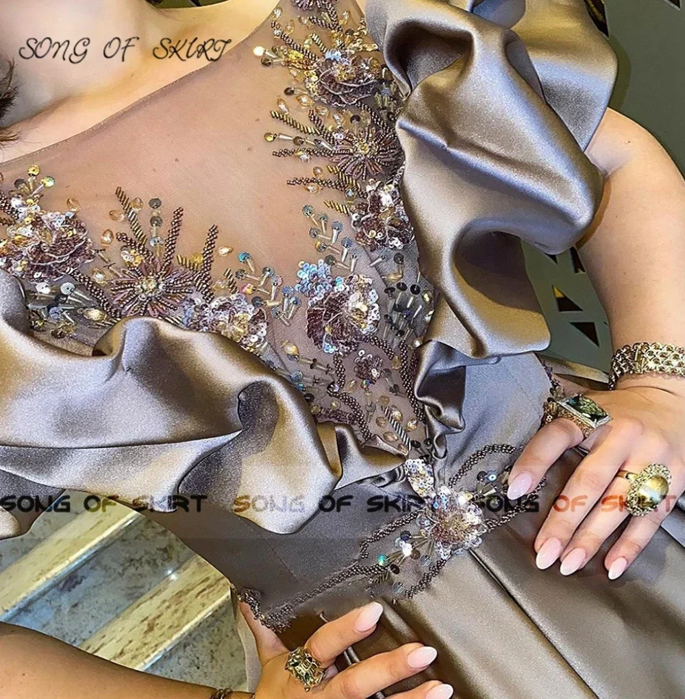 Customized Luxury Beading Mother Of Bride Dresses Light Brown Ruffle Edge Women Evening Gown Long Satin Wedding Guest Dress Robe