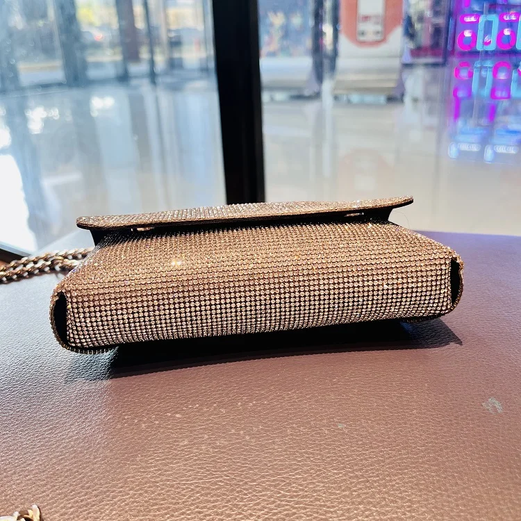 Women's Clutch Bag with Rhinestones Silver Purse on Chain PU Leather Evening Bag Ladies Fashion Party Evening Shoulder Bag