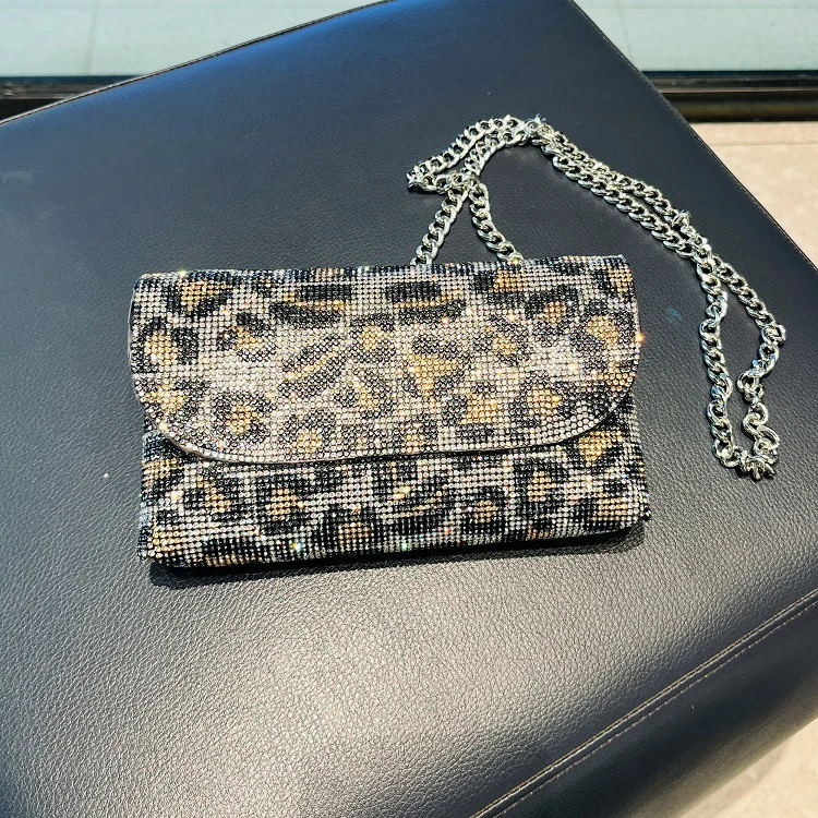 Women's Clutch Bag with Rhinestones Silver Purse on Chain PU Leather Evening Bag Ladies Fashion Party Evening Shoulder Bag