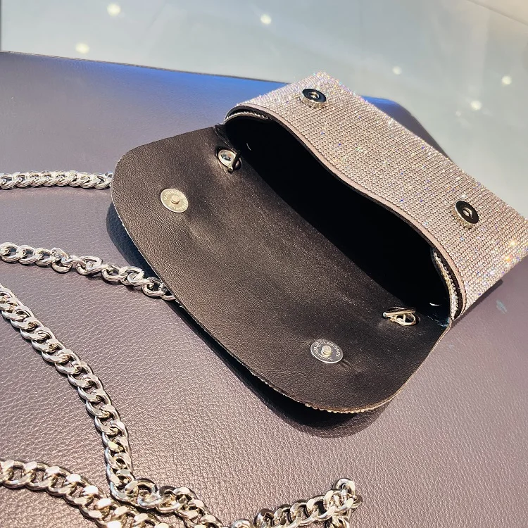 Women's Clutch Bag with Rhinestones Silver Purse on Chain PU Leather Evening Bag Ladies Fashion Party Evening Shoulder Bag