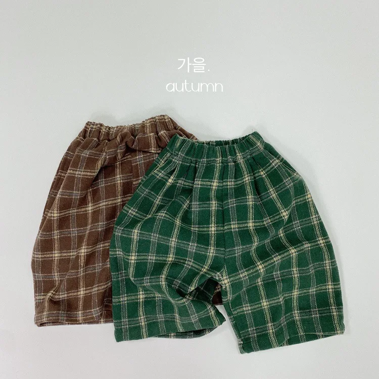 Childrens Boys Checkered Pants Spring Autumn Woven Material Wide Legs Kids Boys Pants Fashionable Baby Boys Cropped Pants